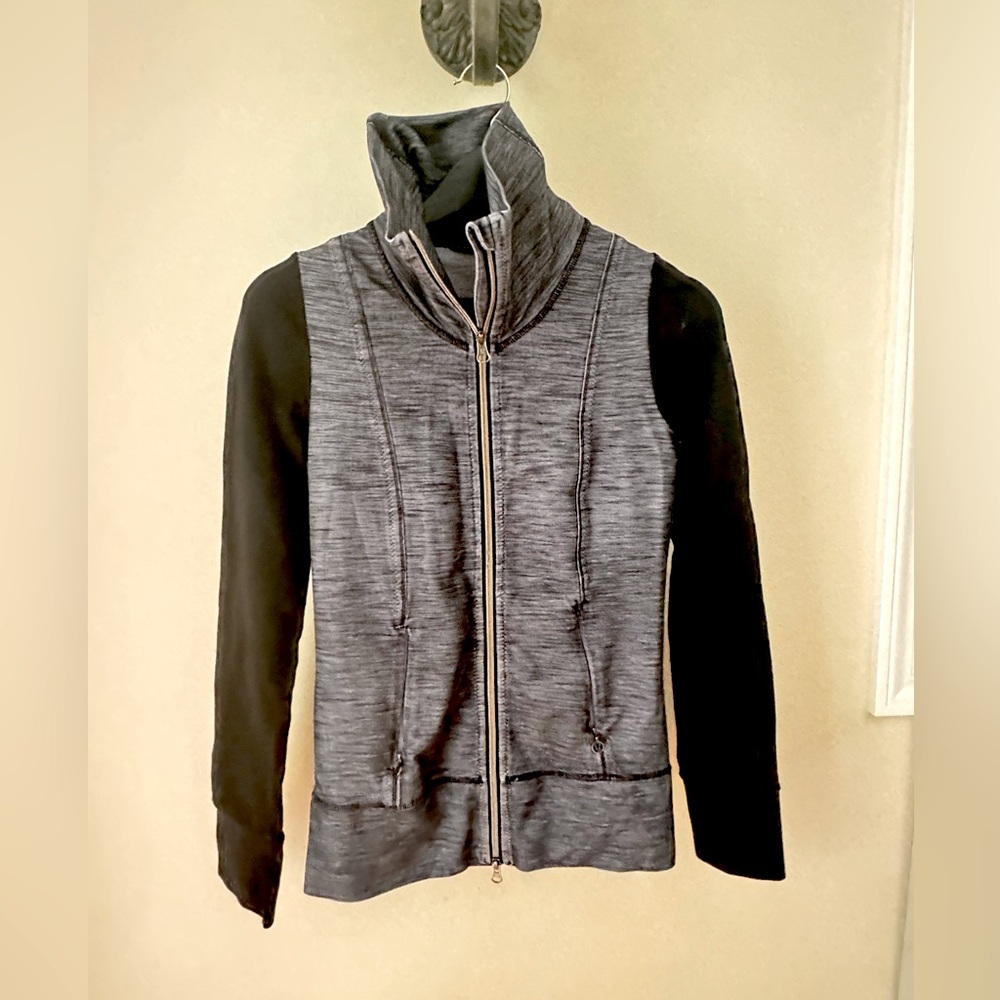 Lulu lemon black & grey zipper sweatshirt
